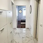 Stara Posta 7 * Grosuplje